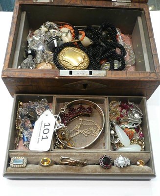 Lot 101 - Gold drop pendant, amethyst and gold brooch; and costume jewellery in leather jewellery box