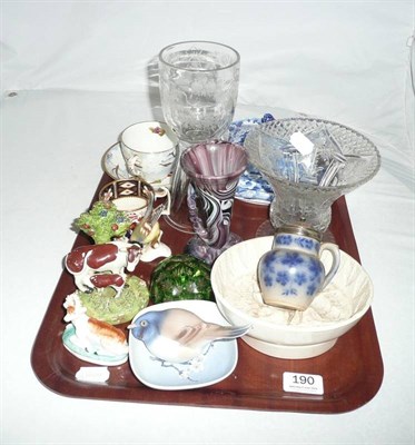 Lot 190 - Tray including small blue and white tureen cover and stand, pearlware cow and calf group,...