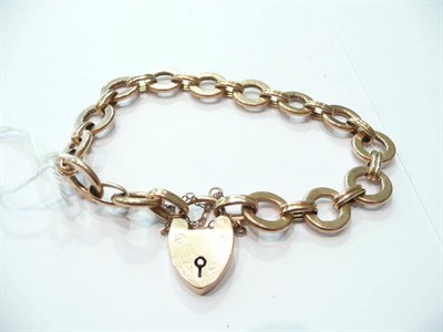 Lot 212 - A 15ct gold bracelet