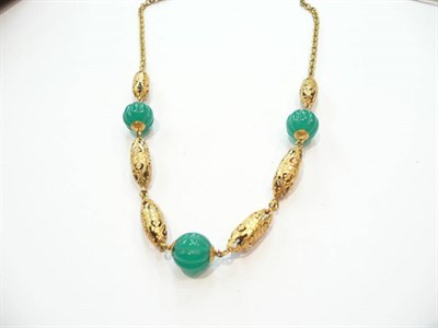 Lot 386 - Green stone necklace stamped '585'