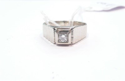 Lot 387 - 18ct white gold diamond solitaire ring