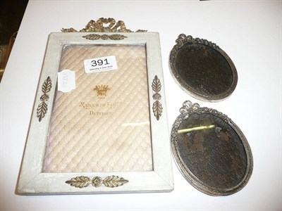 Lot 391 - French photo frame and a pair of oval miniature frames