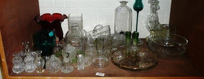 Lot 463 - A quantity of miscellaneous glass