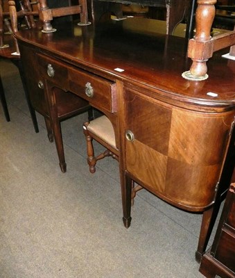 Lot 619 - Inlaid mahogany sideboard