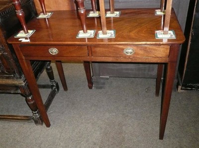 Lot 638 - Victorian mahogany table