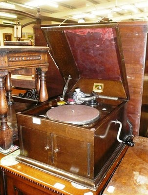 Lot 722 - HMV model 103 wind up gramophone