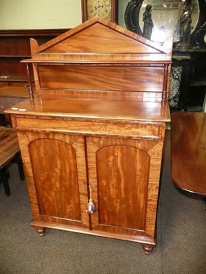 Lot 760 - Victorian mahogany chiffonier