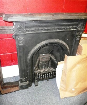 Lot 847 - Cast iron fire place and curbs