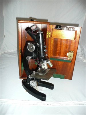 Lot 40 - Microscope in a mahogany case