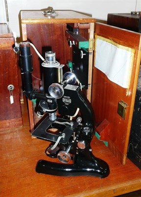 Lot 137 - A Black Enamelled and Chrome Beck Monocular Calibrated Fine Focus Microscope Model 3523, London...