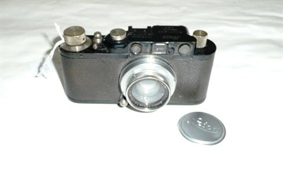 Lot 313 - A Leica II Camera No.172800, circa 1935, in black, with built in coupled rangefinder, Summar...