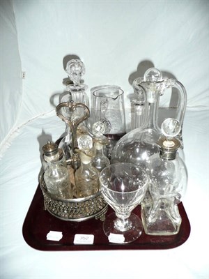 Lot 352 - Tray of glassware, decanters, rummer etc