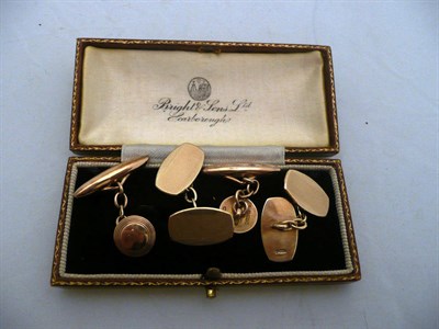 Lot 421 - Two pairs of 9 carat gold cufflinks