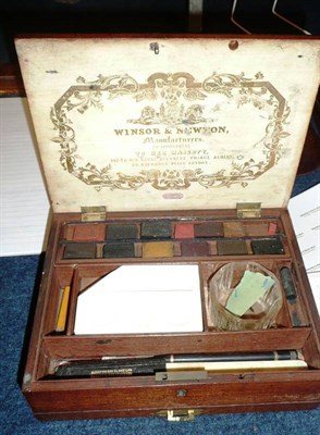 Lot 595 - Winsor & Newton artist's paint box