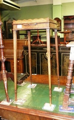 Lot 738 - George III mahogany candle table