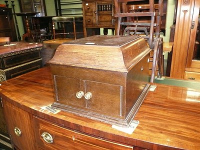 Lot 749 - HMV Gramophone