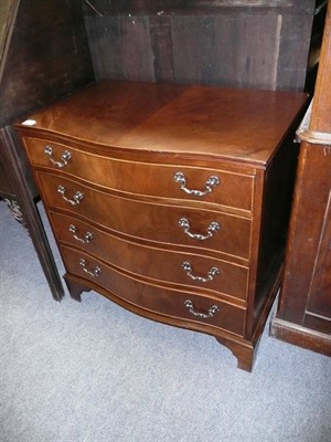 Lot 754 - Reproduction chest