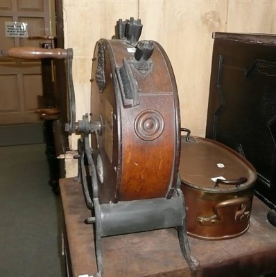 Lot 850 - Kent's knife cleaner and a copper fish pan with lid