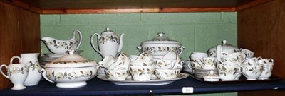 Lot 105 - Wedgwood 'Beaconsfield' tea, coffee and dinnerware (shelf)