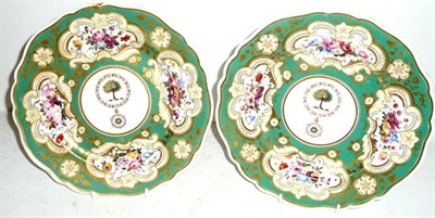 Lot 109 - A pair of Chamberlain Worcester cabinet plates