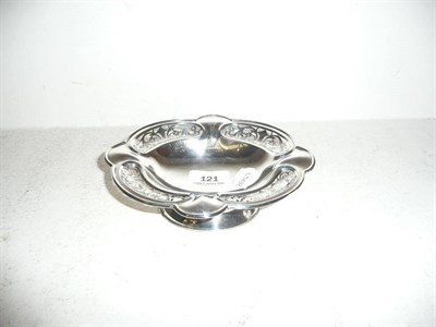 Lot 121 - Silver pierced quatre-lobed pedestal bon bon dish, G W Sheffield