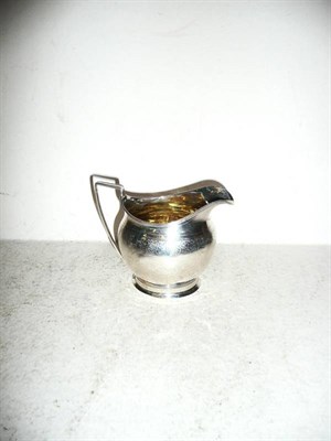 Lot 122 - A 19th century silver helmet cream jug, London 1804, Alexander Field (3.86oz)