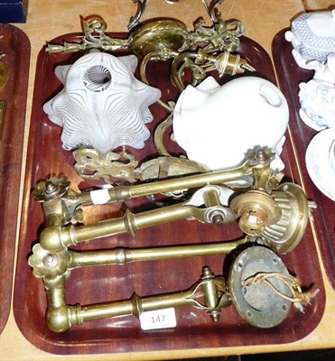 Lot 147 - Tray of wall light fittings and shades