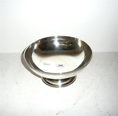 Lot 386 - Silver circular bowl, London, Manoah Rhodes, 21oz