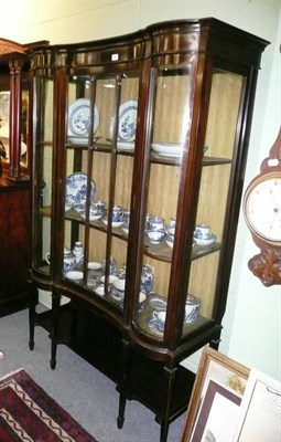 Lot 466 - Edwardian mahogany display cabinet