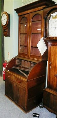 Lot 470 - Bureau bookcase