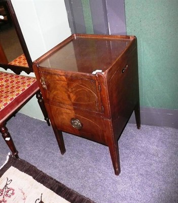 Lot 473 - Georgian nightstand