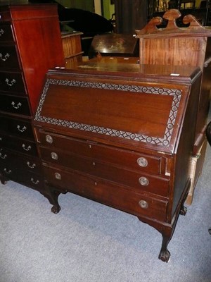 Lot 487 - A mahogany bureau