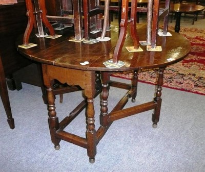 Lot 502 - Oak gateleg table