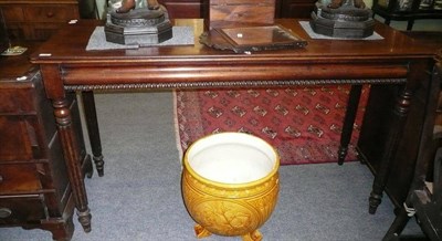 Lot 518 - An early Victorian mahogany hall table