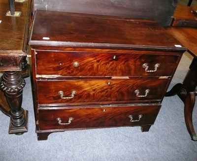 Lot 568 - George III mahogany chest of drawers