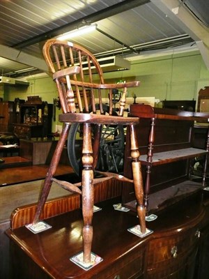 Lot 581 - A 19th century child's Windsor high chair