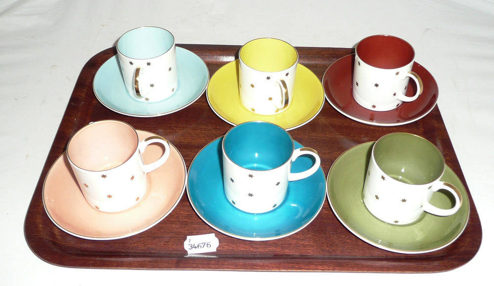 Lot 10 - Six Susie Cooper cups and saucers