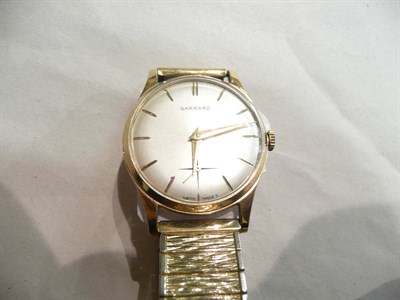 Lot 93 - A gents 9ct gold-cased wristwatch watch by Garrards
