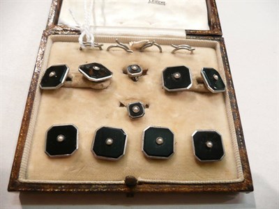 Lot 222 - A cased set of cuff-links and studs