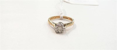 Lot 226 - A diamond solitaire ring