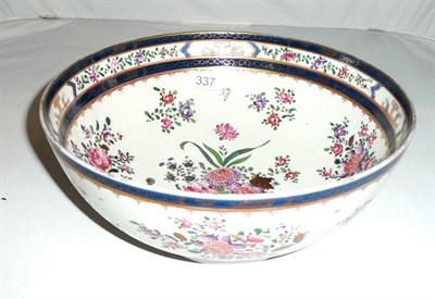 Lot 337 - A Samson of Paris famille rose bowl