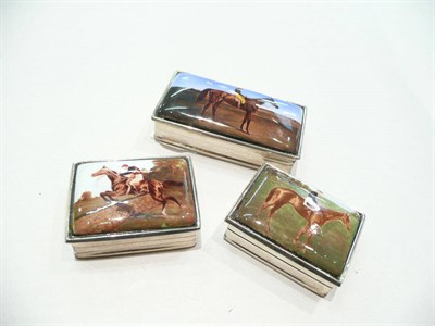 Lot 393 - Three snuff boxes with enamelled lids of race horses with import marks