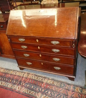 Lot 618 - A mahogany bureau