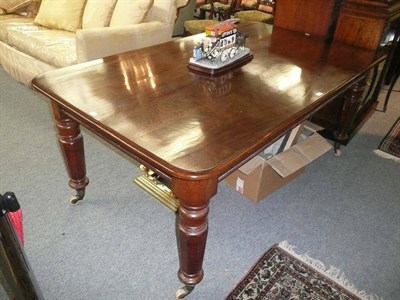 Lot 635 - Victorian mahogany table