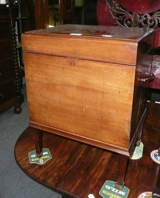 Lot 700 - Edwardian mahogany cellerette