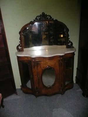 Lot 726 - Walnut mirror-back sideboard with white marble top