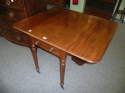 Lot 736 - 19th century Pembroke table