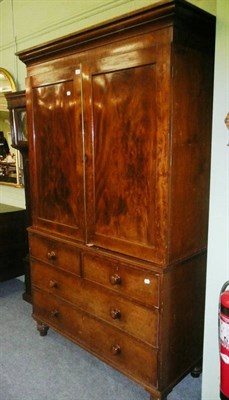 Lot 747 - Early 19th century mahogany linen press