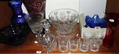 Lot 96 - Quantity of assorted glassware on a shelf