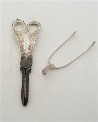 Lot 468 - Pair of silver grape scissors and silver wish bone sugar tongs (2)